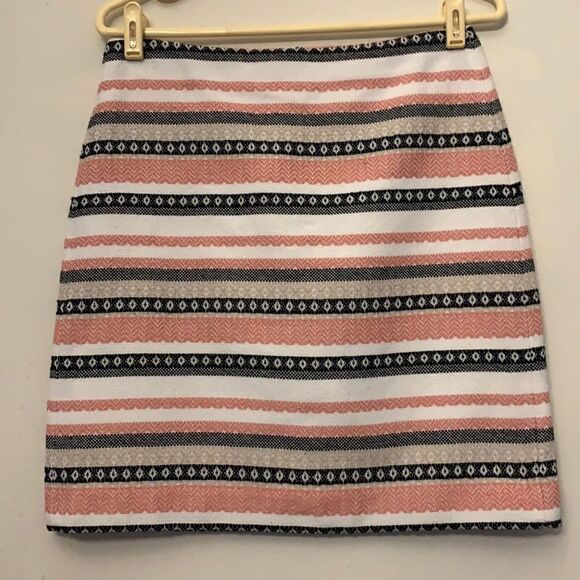 Loft factory ,melon, tan, navy striped straight skirt. Size 4 Length 19” - Picture 1 of 5